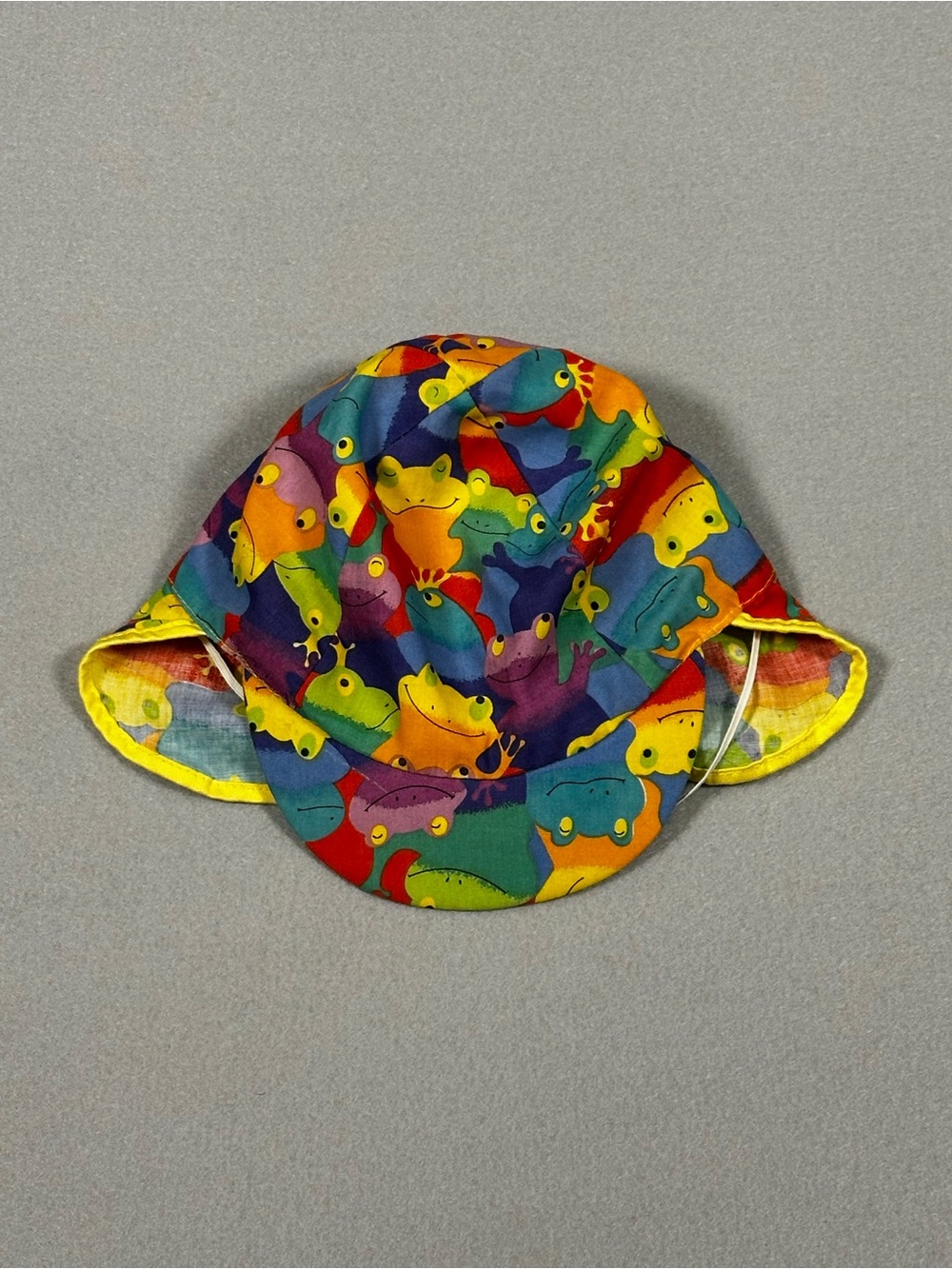 Vintage Colorful Rainbow Frog Print Sun Bucket Hat Size 52 cm Small 2-4T